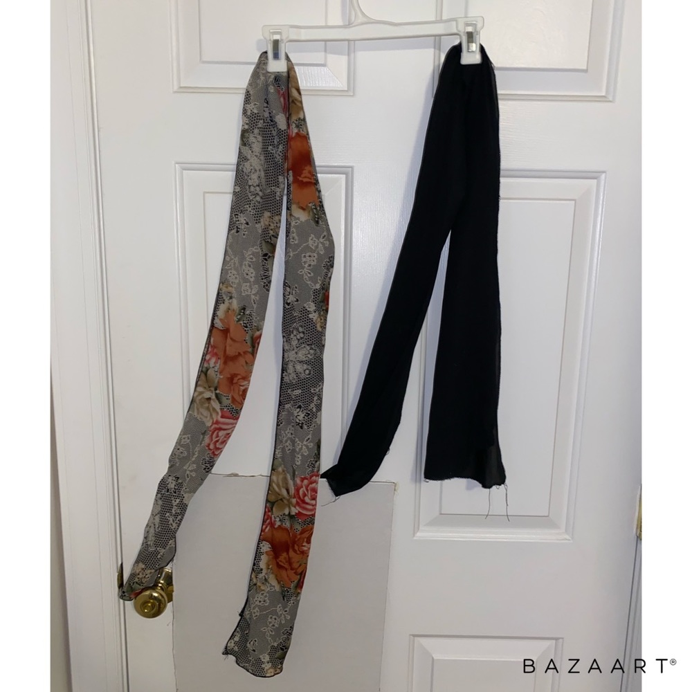 Scarf w/ Flowers
